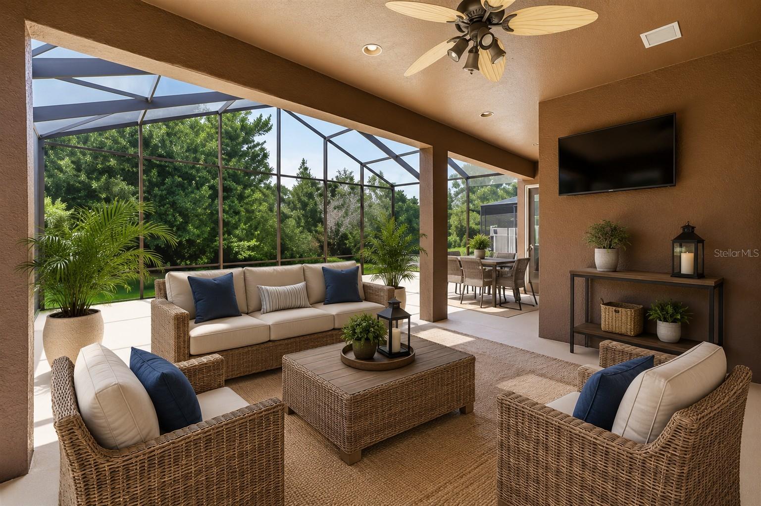 Large Covered and Screened Lanai