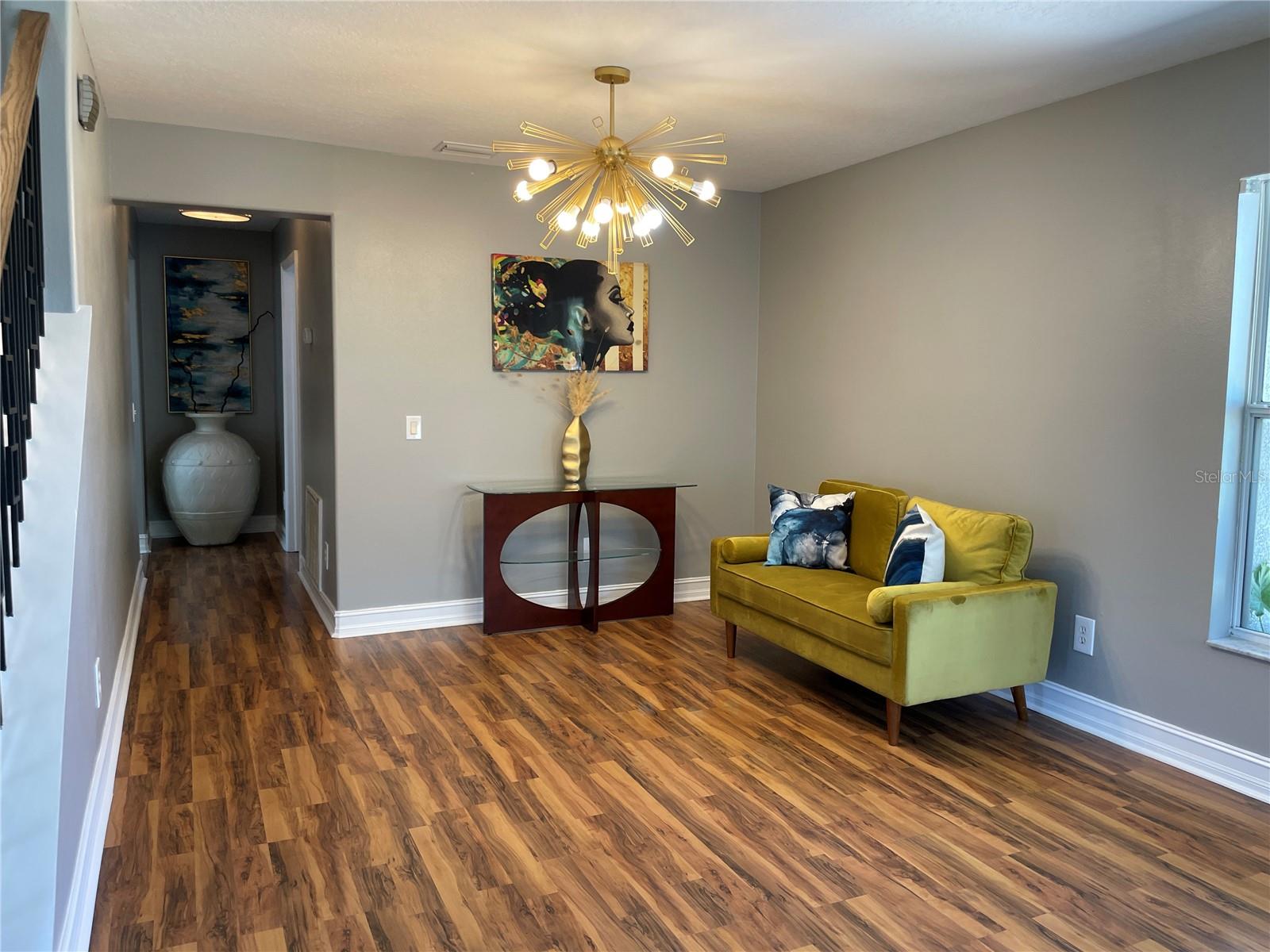 Formal Dining or flex area