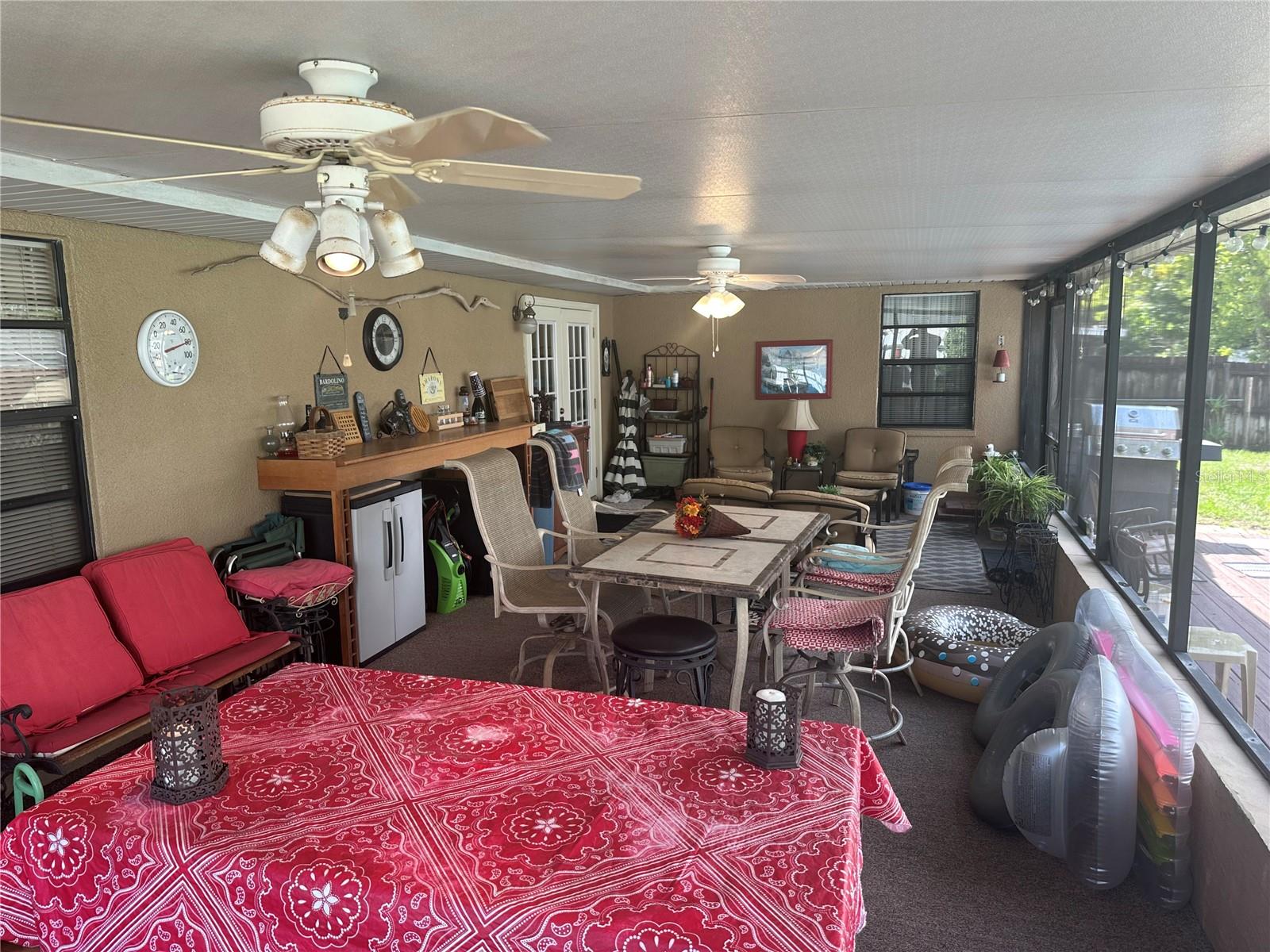 Large Screened in Lanai