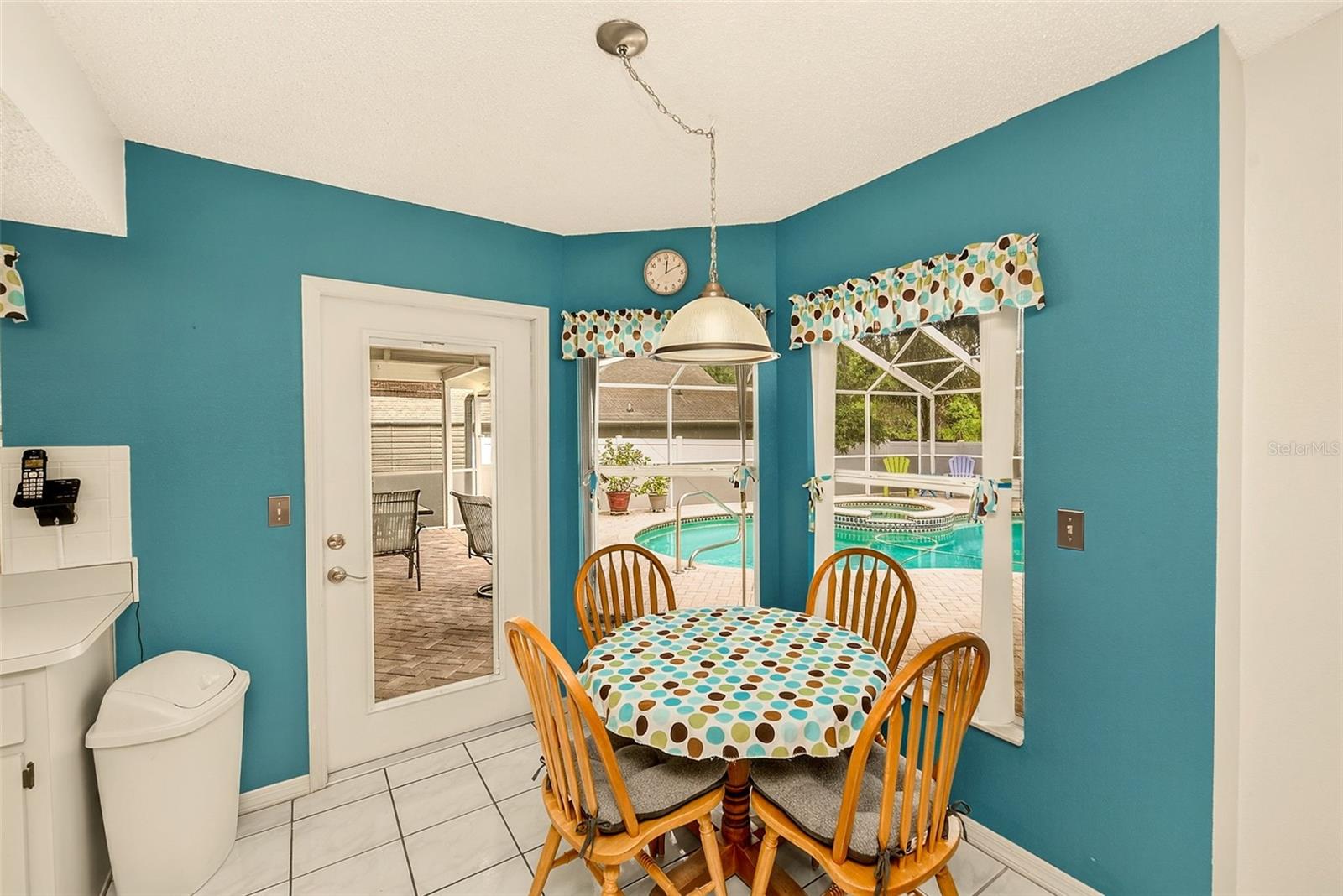breakfast nook