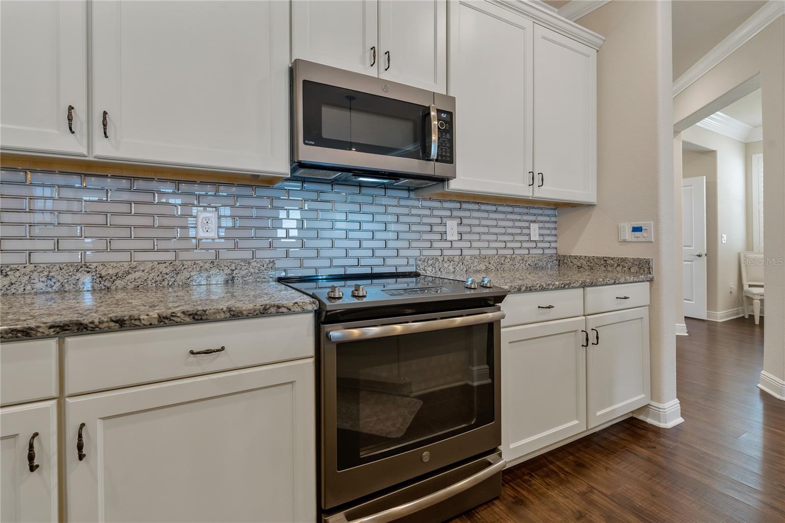 Gorgeous Tile Backsplash!
