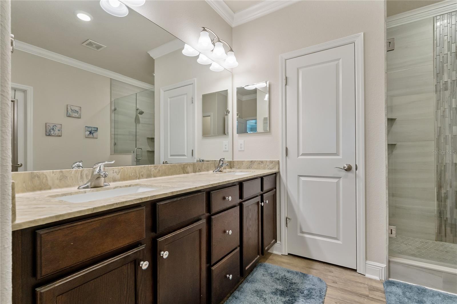 Spacious and Modern Primary Bathroom!