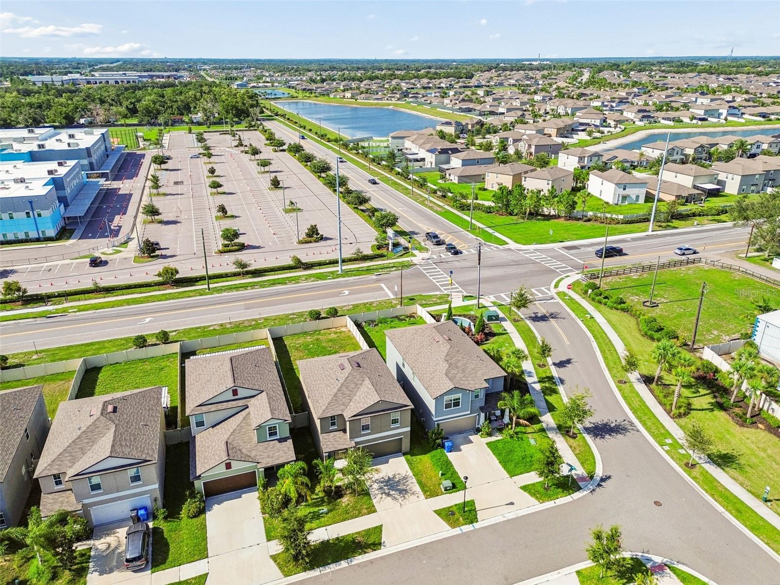 TB8529879