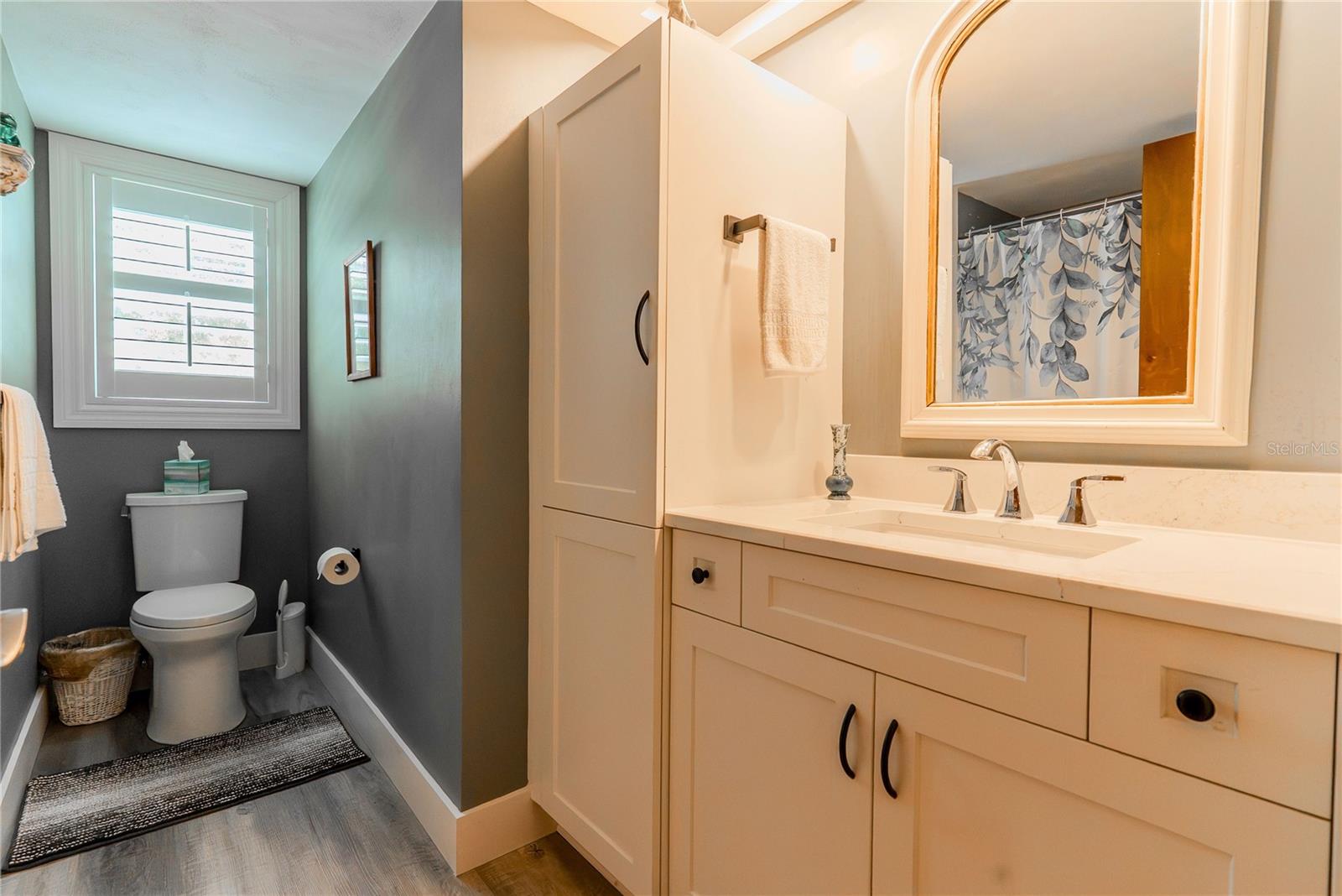 2nd Bathroom