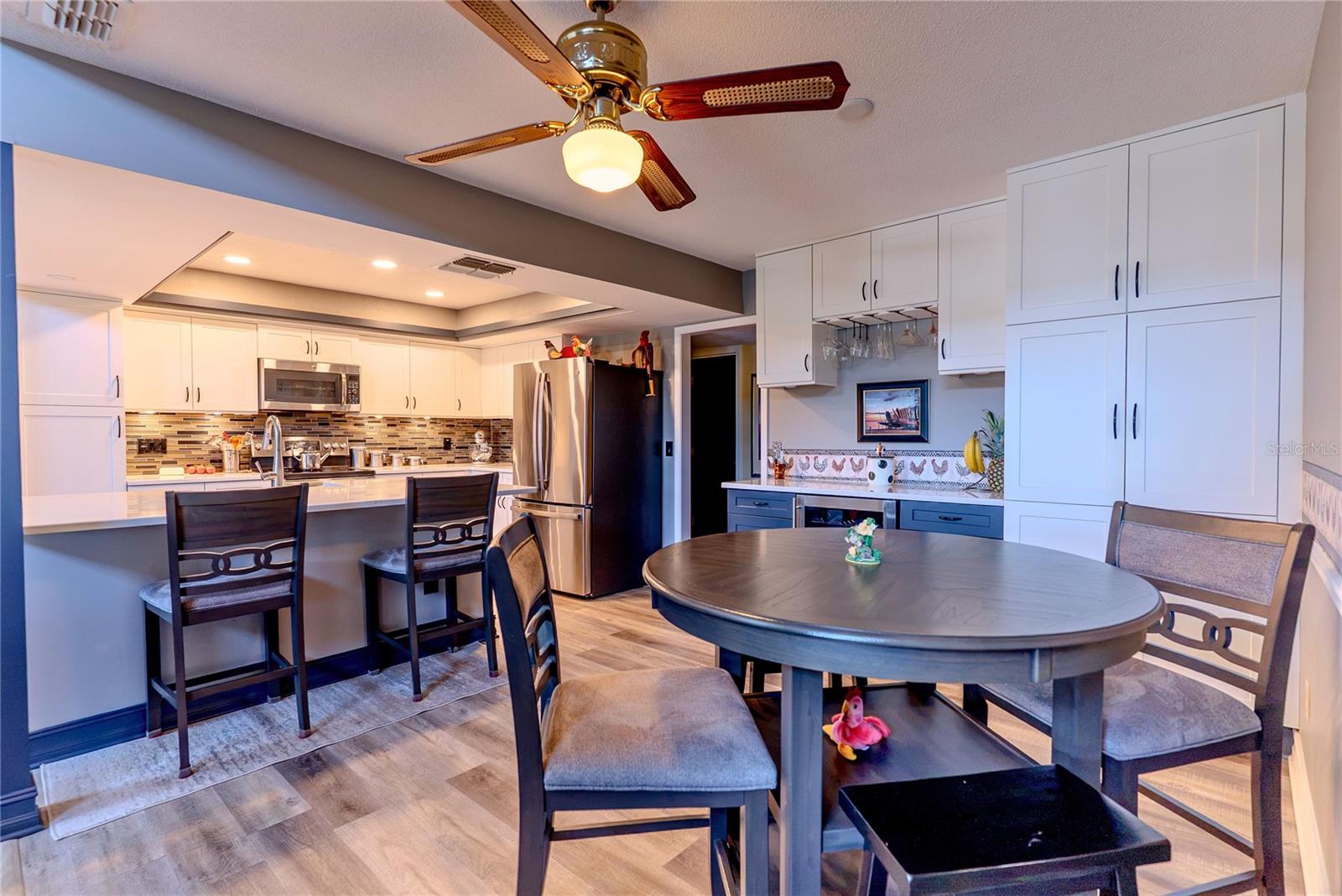 Dining Room and Bar