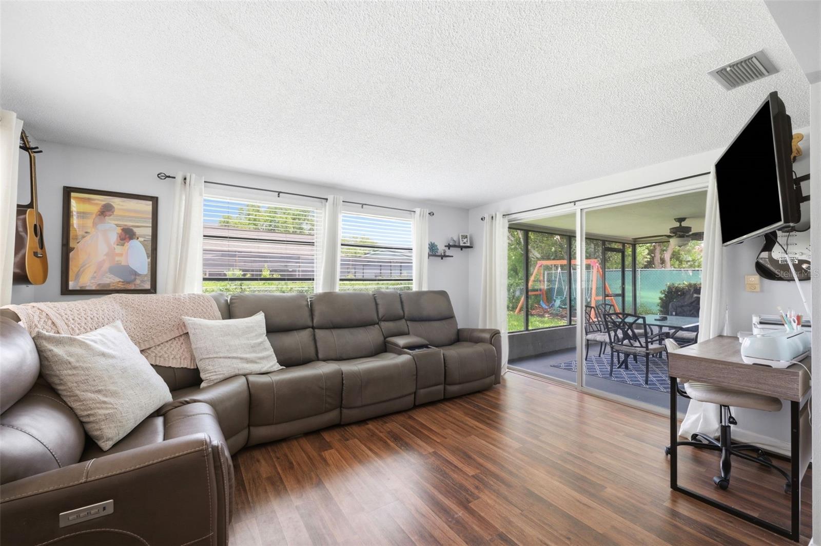 Florida room -additional living space