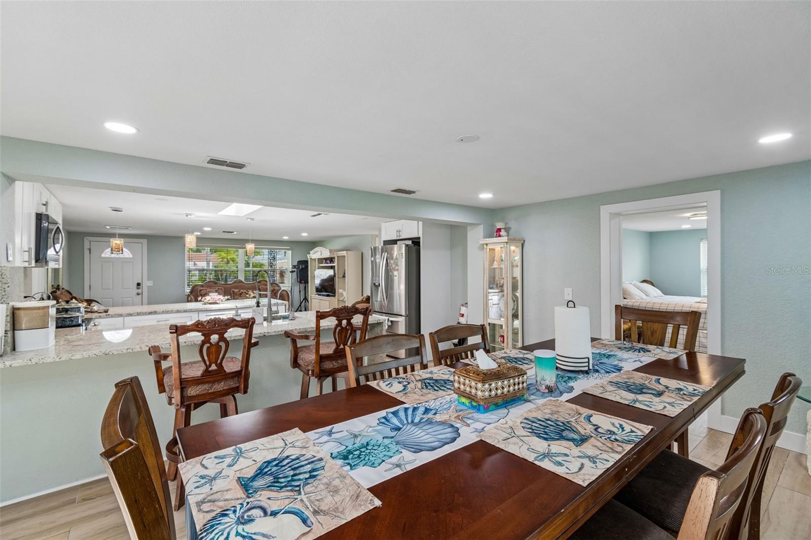 Dining room table