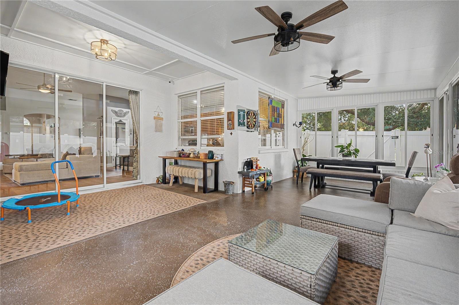 AWESOME Florida Room!