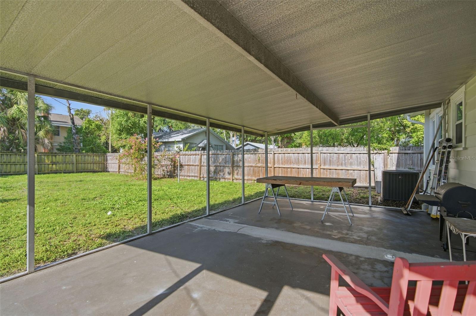 Large Screened in Back Lanai
