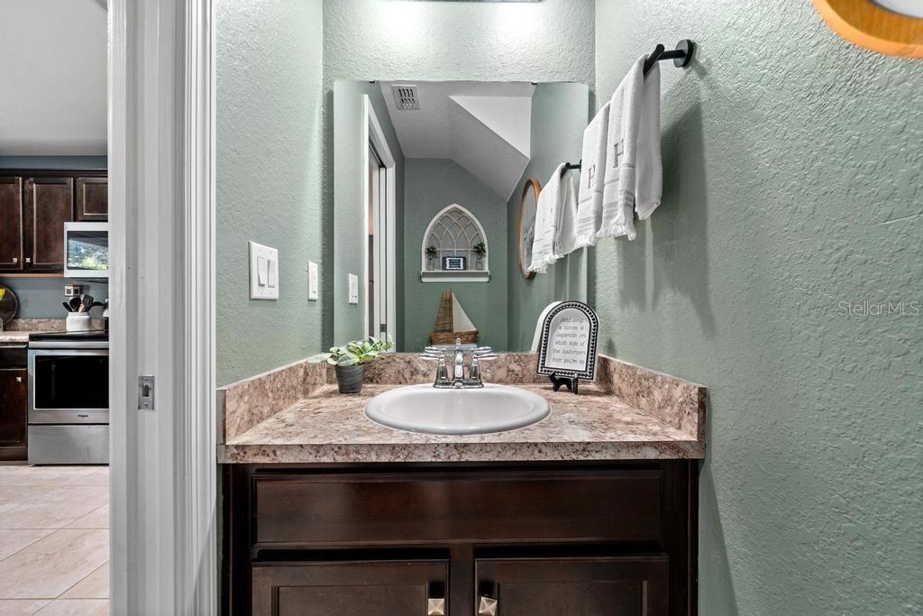 half bath down stairs