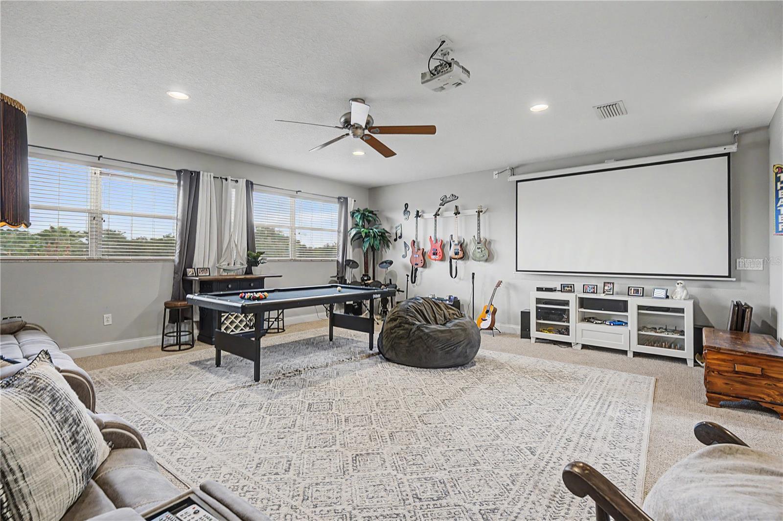 Massive BONUS room with gameroom & home theater