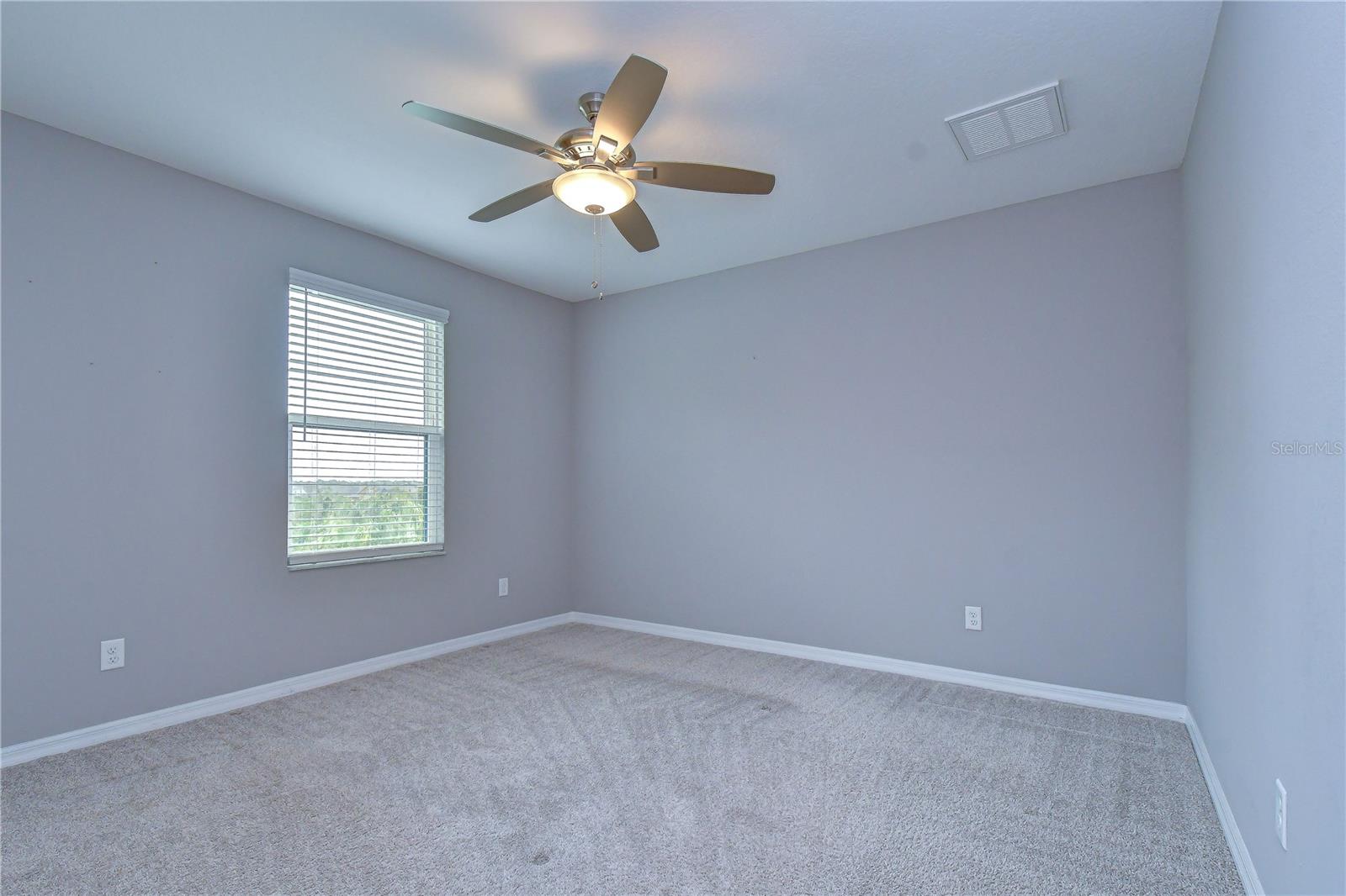 TB8530238