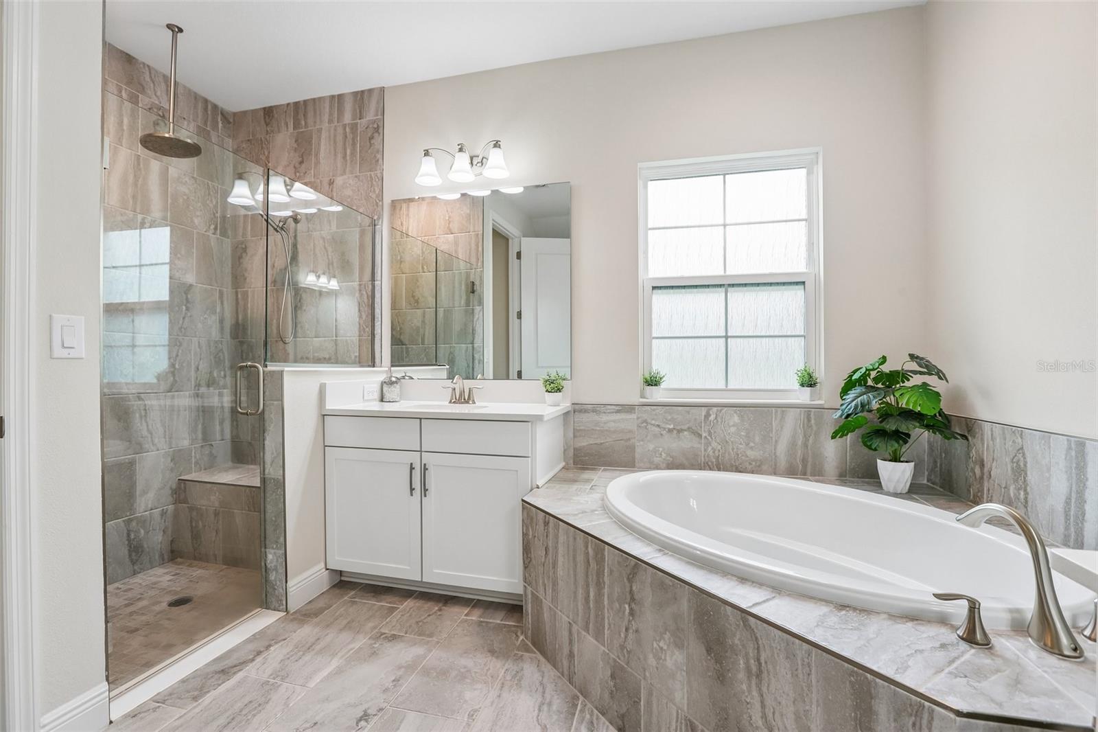 Primary en suite