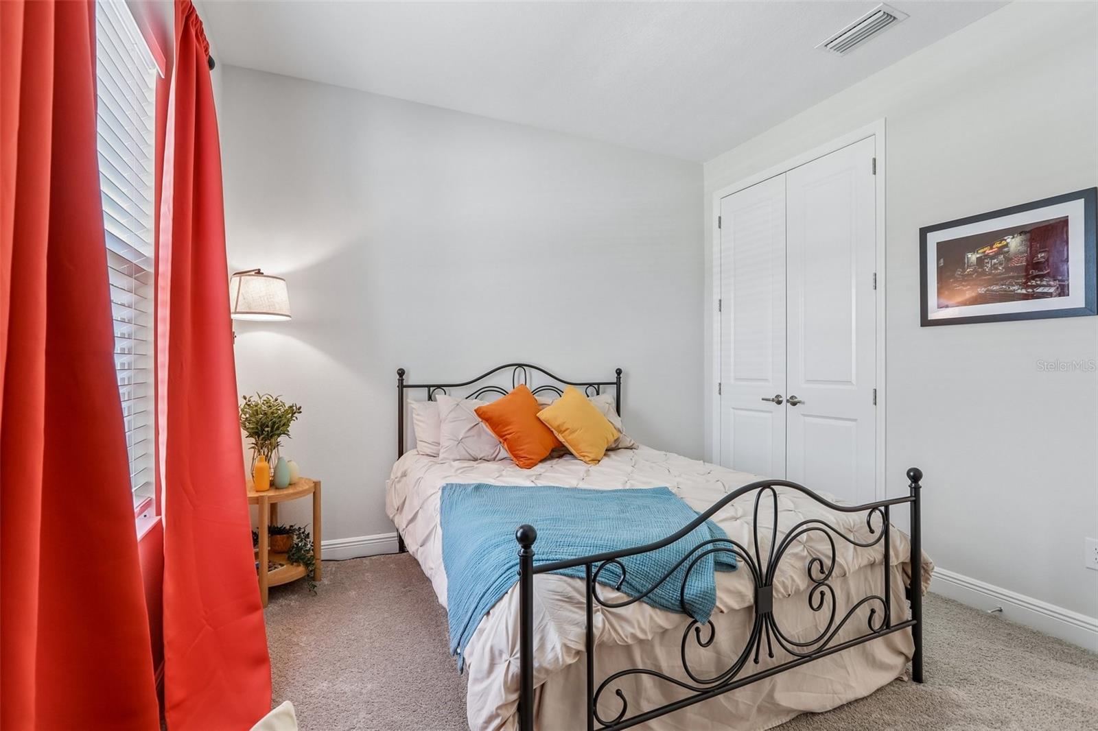 2nd bedroom