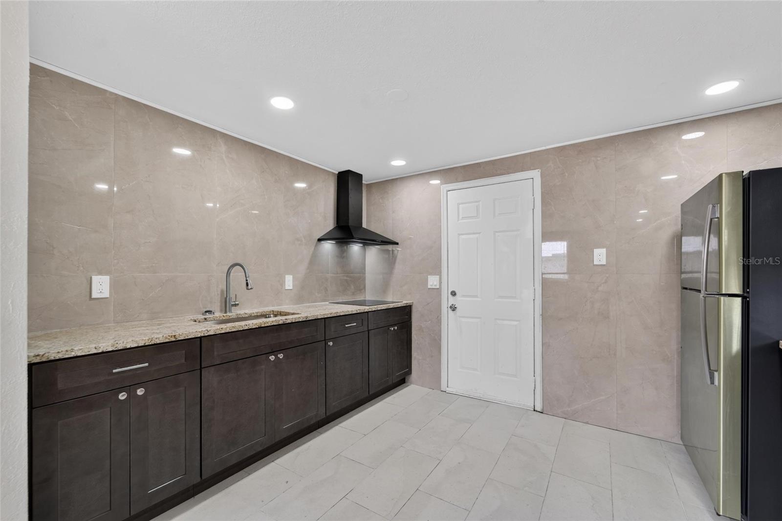 TB8530309