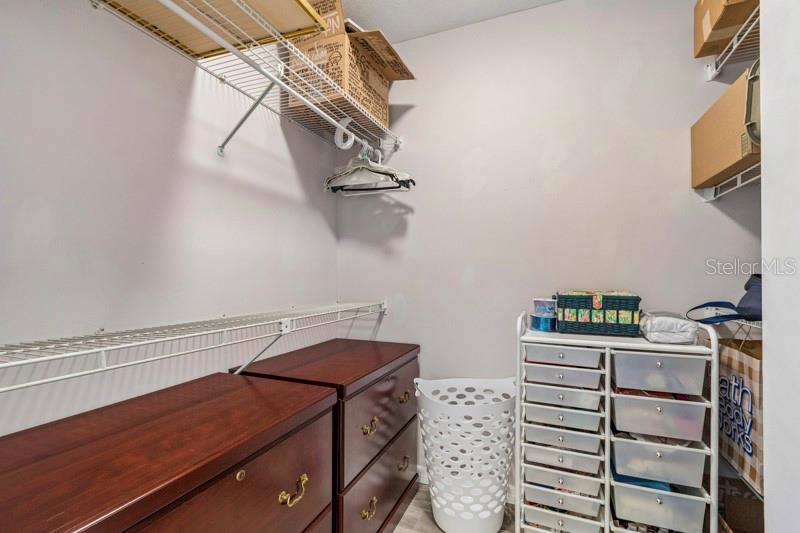 Primary Ensuite 2 walk-in closet