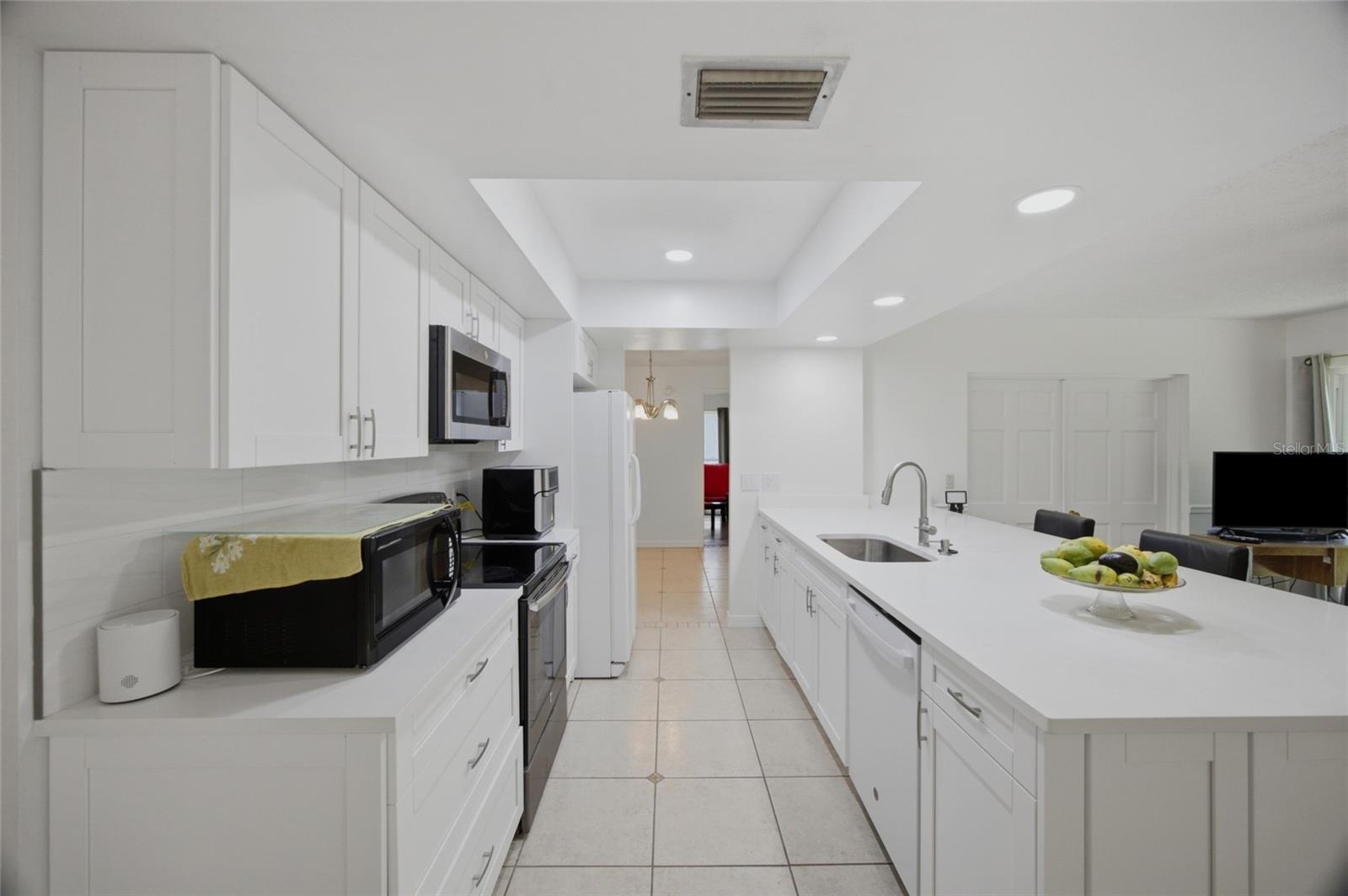 TB8530336