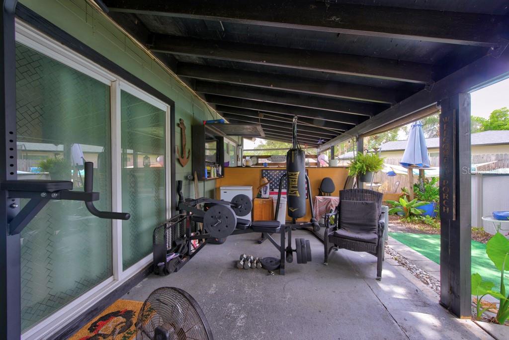 TB8530423