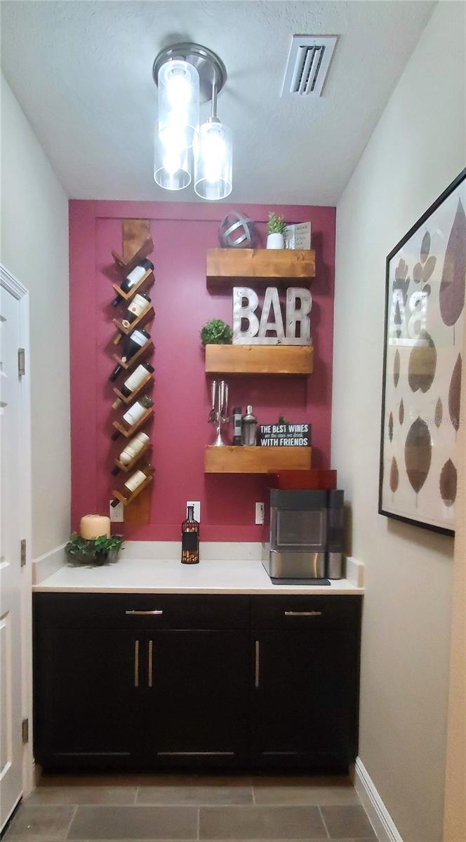 Private nook for beverage bar, etc.