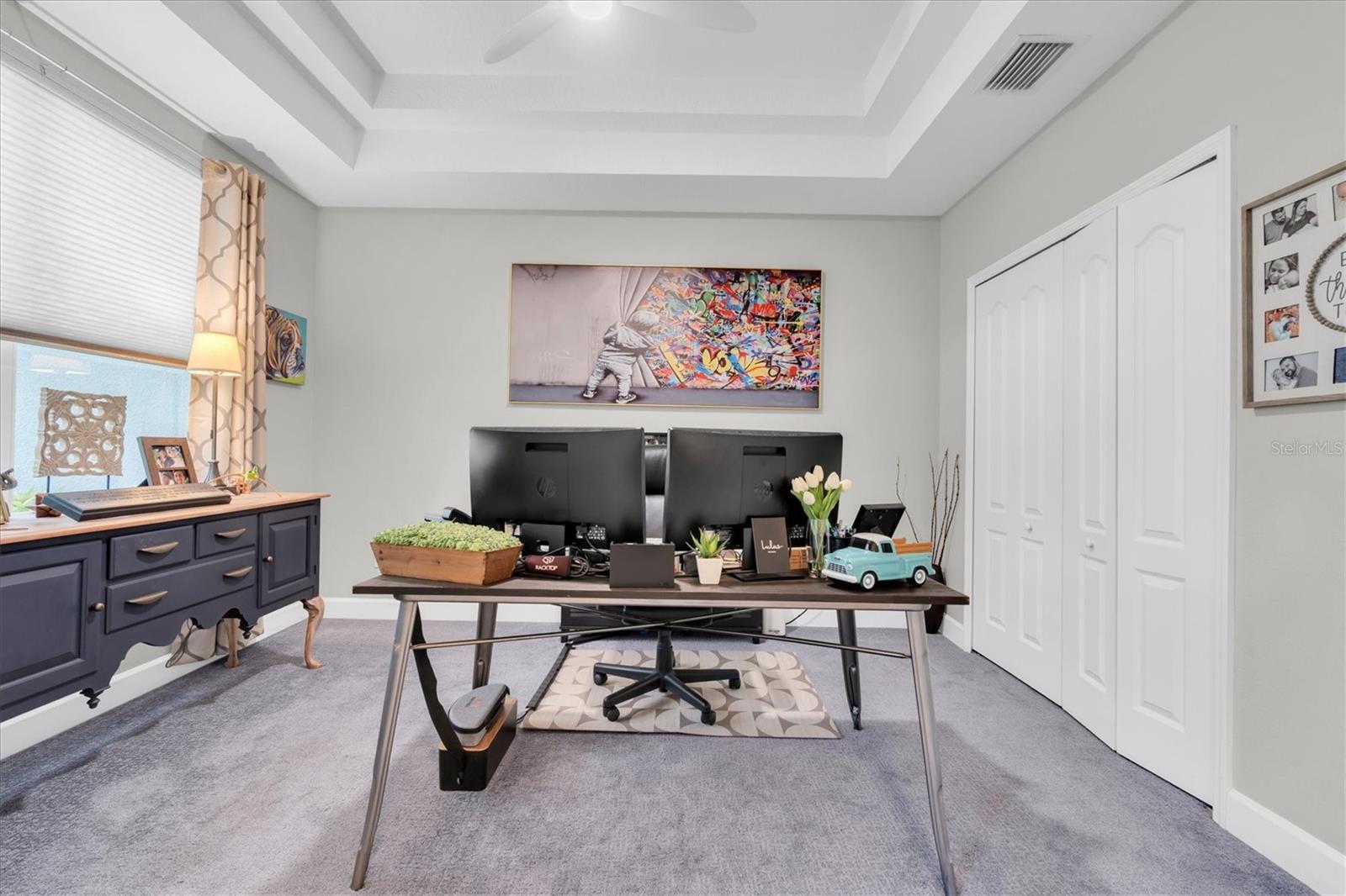 office/5th bedroom with closet