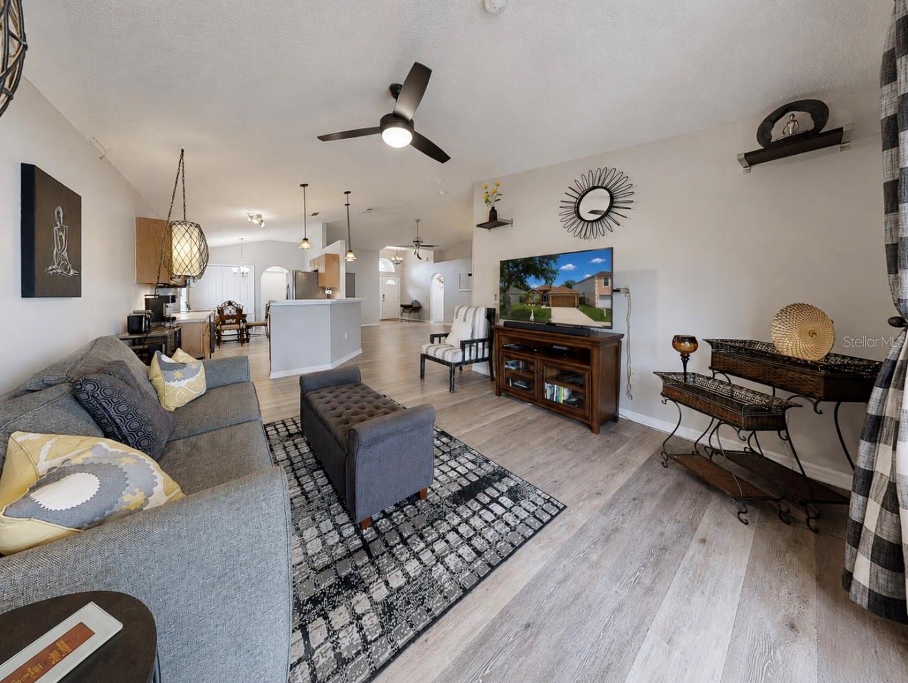 Versatile Flex Room – Ideal as a Family Room, Dining Room, or Home Office