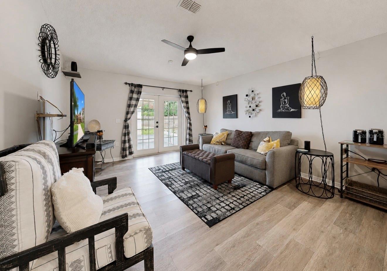 Versatile Flex Room – Ideal as a Family Room, Dining Room, or Home Office