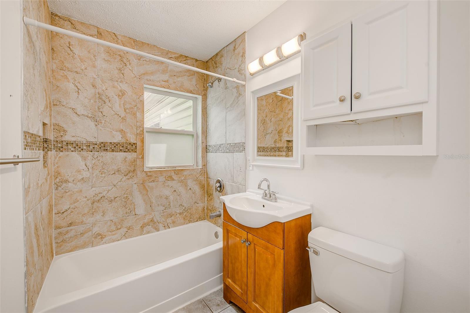 Hallway/Guest Bathroom
