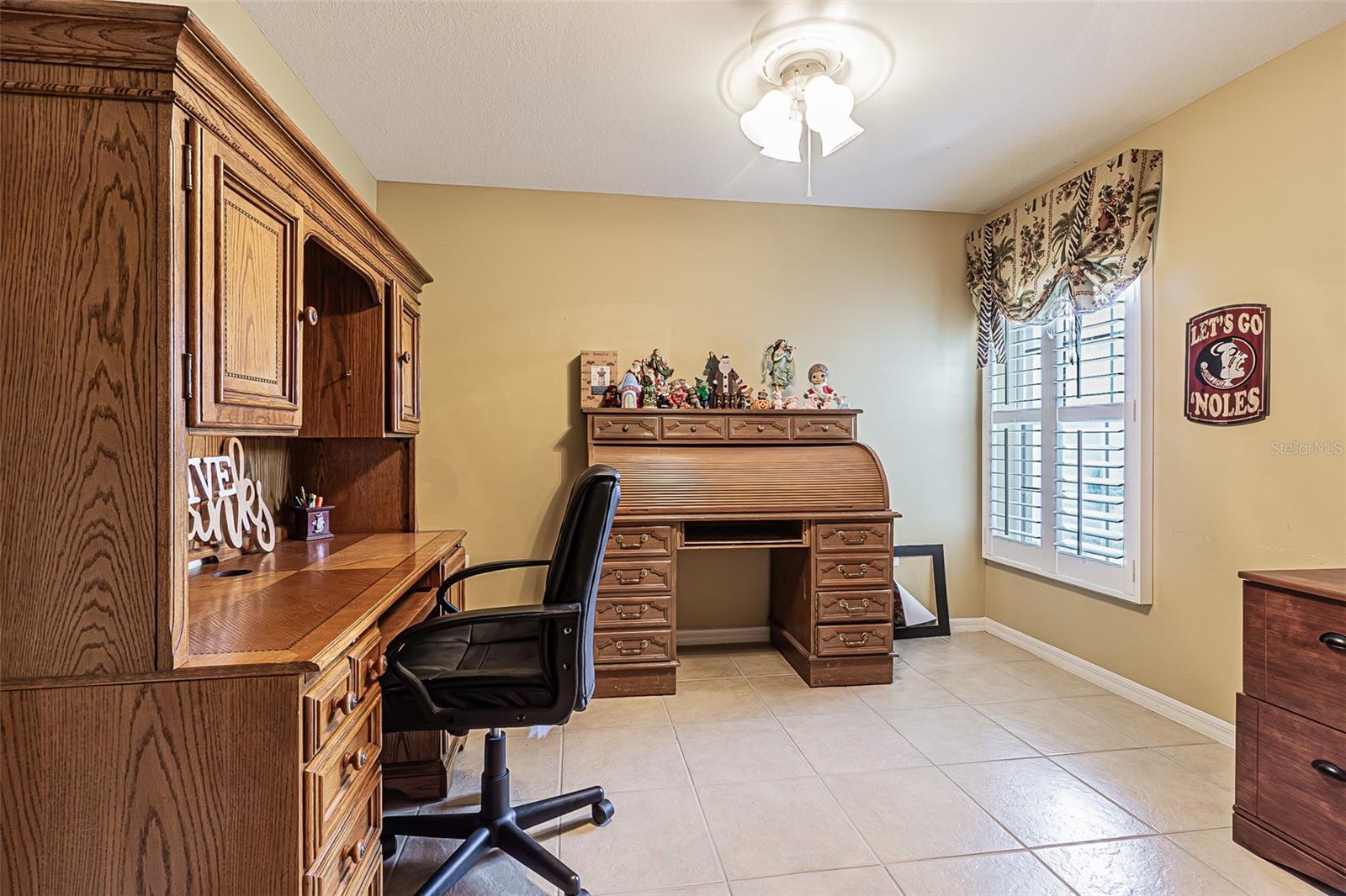 3rd bedroom set up as office