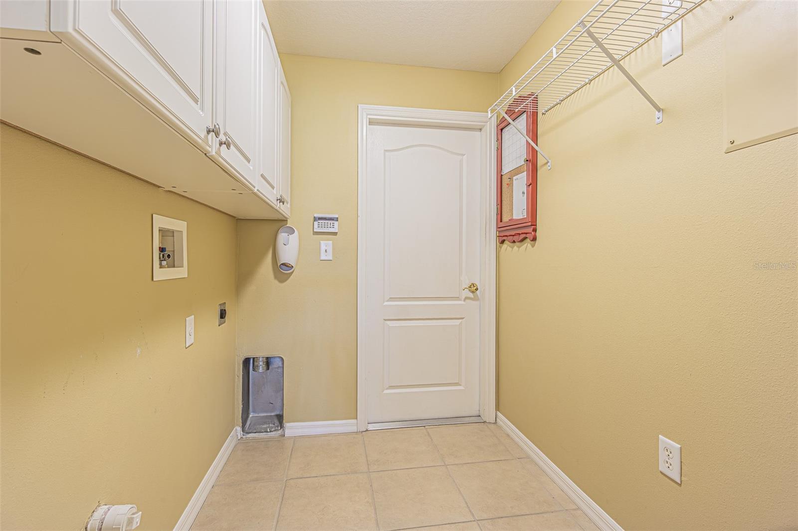 Interior laundry room