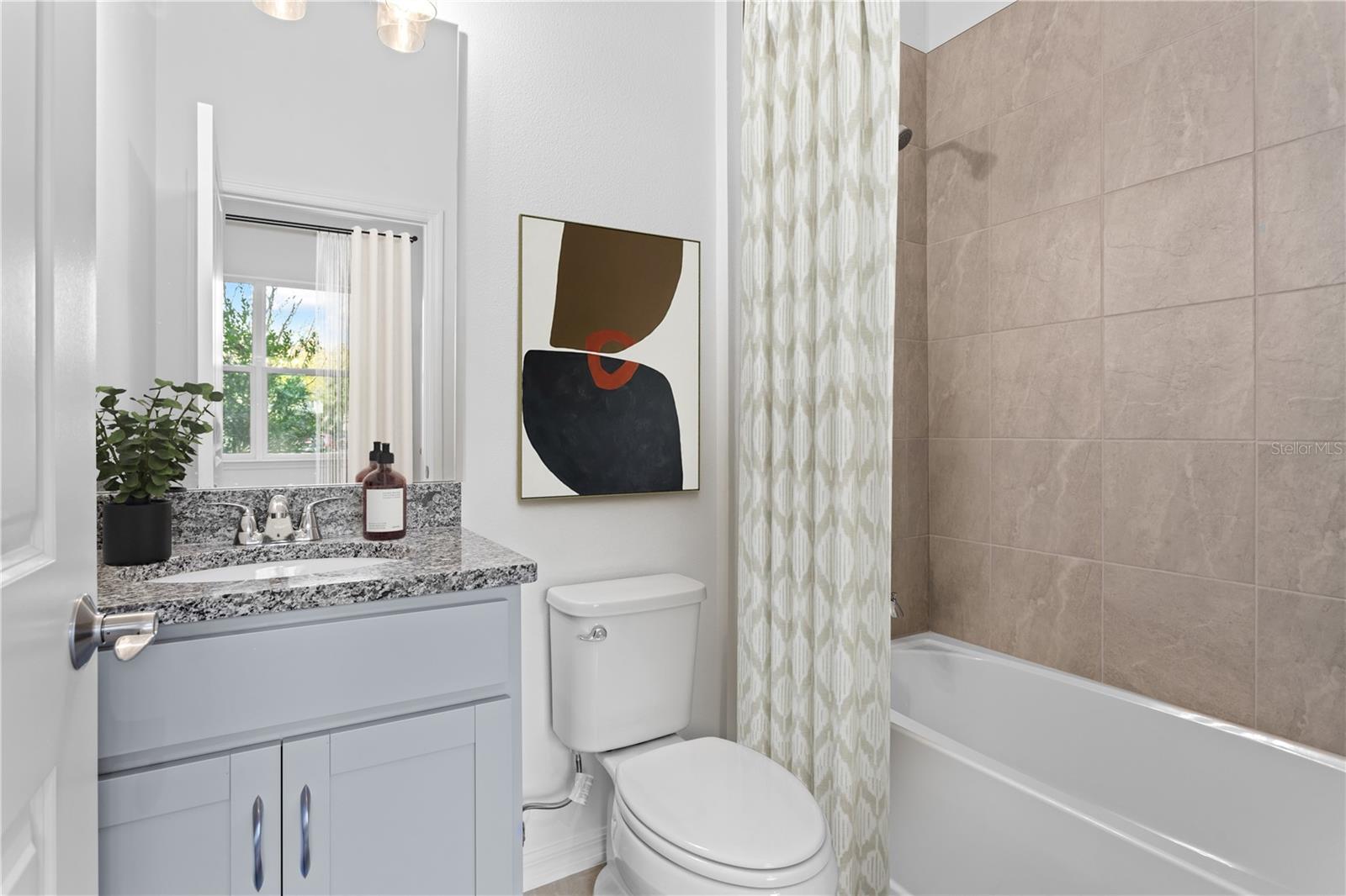 TB8530744