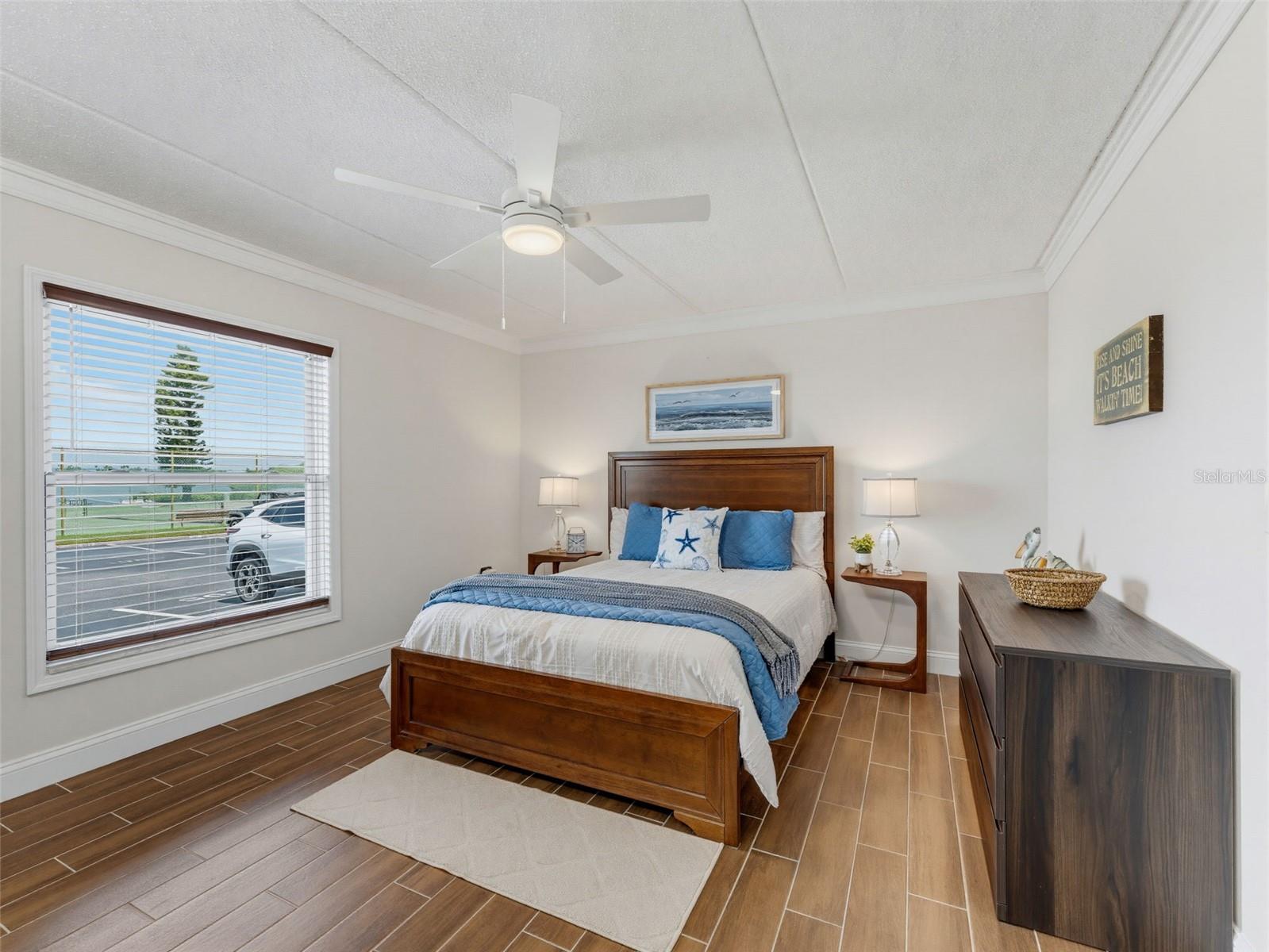 Bedroom furniture included in sale, bed, dresser, nightstands, lamps
