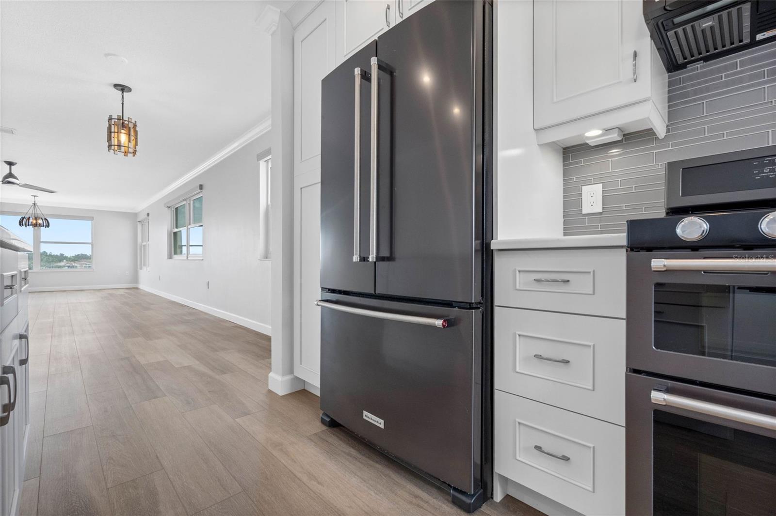 TB8530802