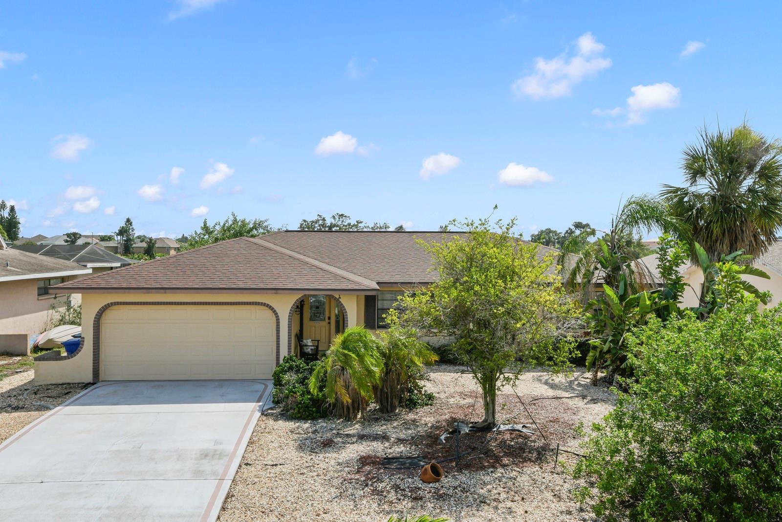 744 Flamingo Dr, Apollo Beach, FL - Front