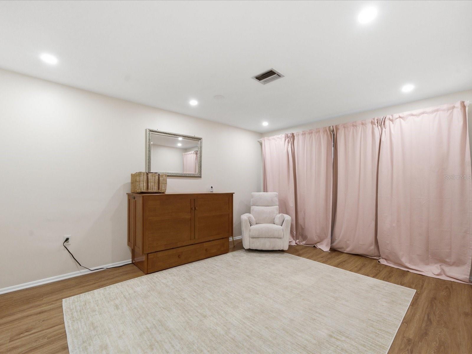 W7887811