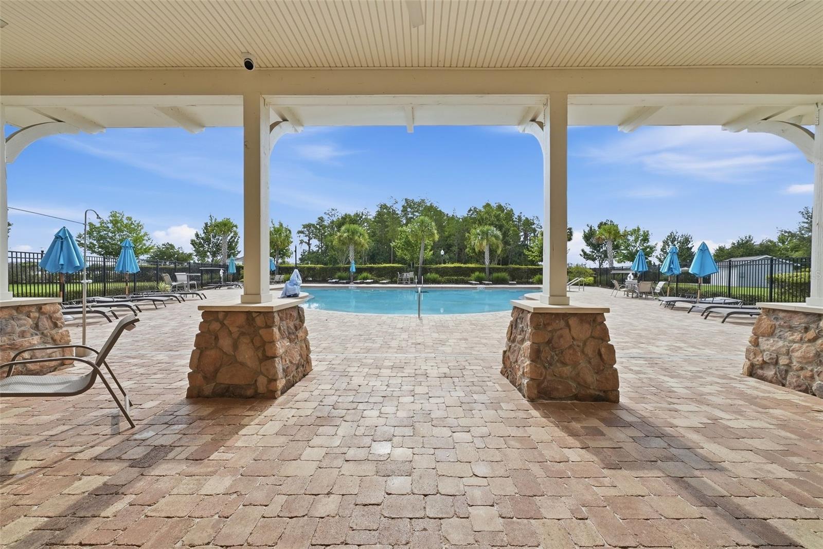 Let's walk a few steps to the pool and cool off