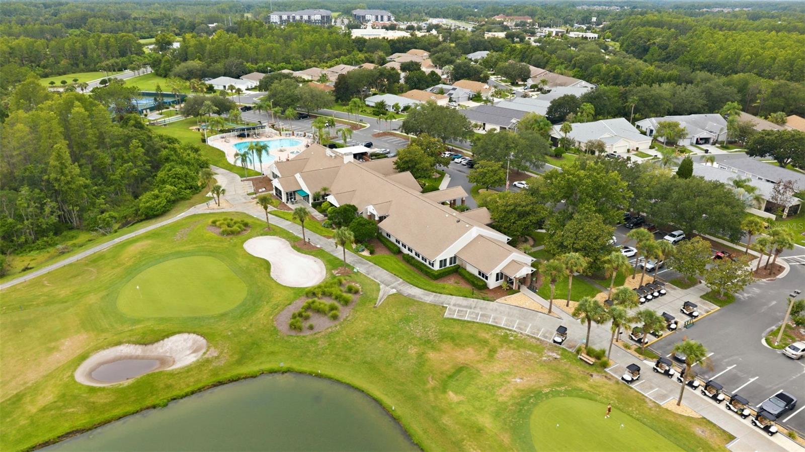 The 18 hole golf course is owned by the HOA.