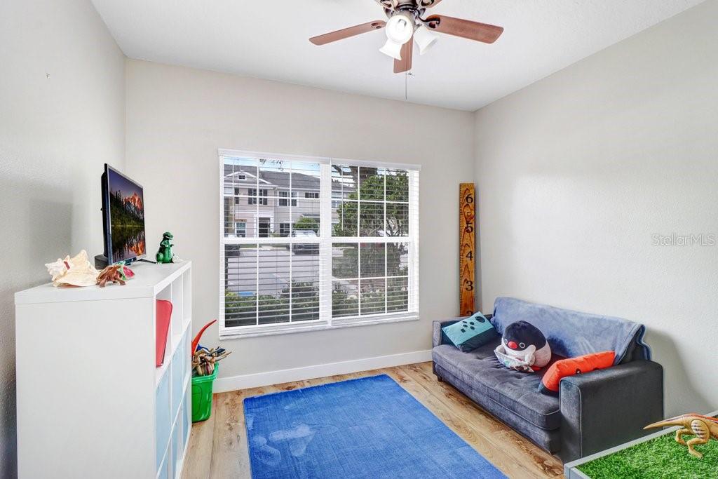 OFFICE/DEN