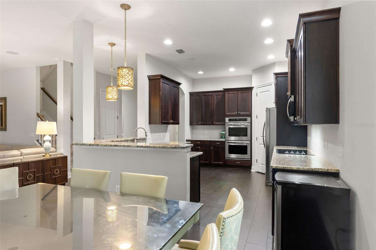 TB8531128