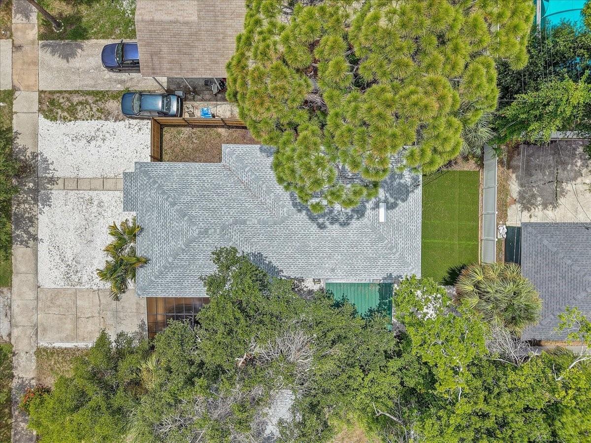 BRAND NEW ROOF!