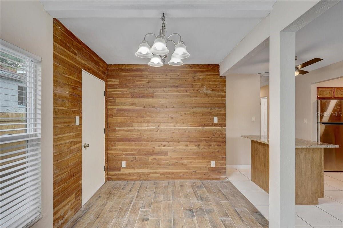 Front foyer/living room