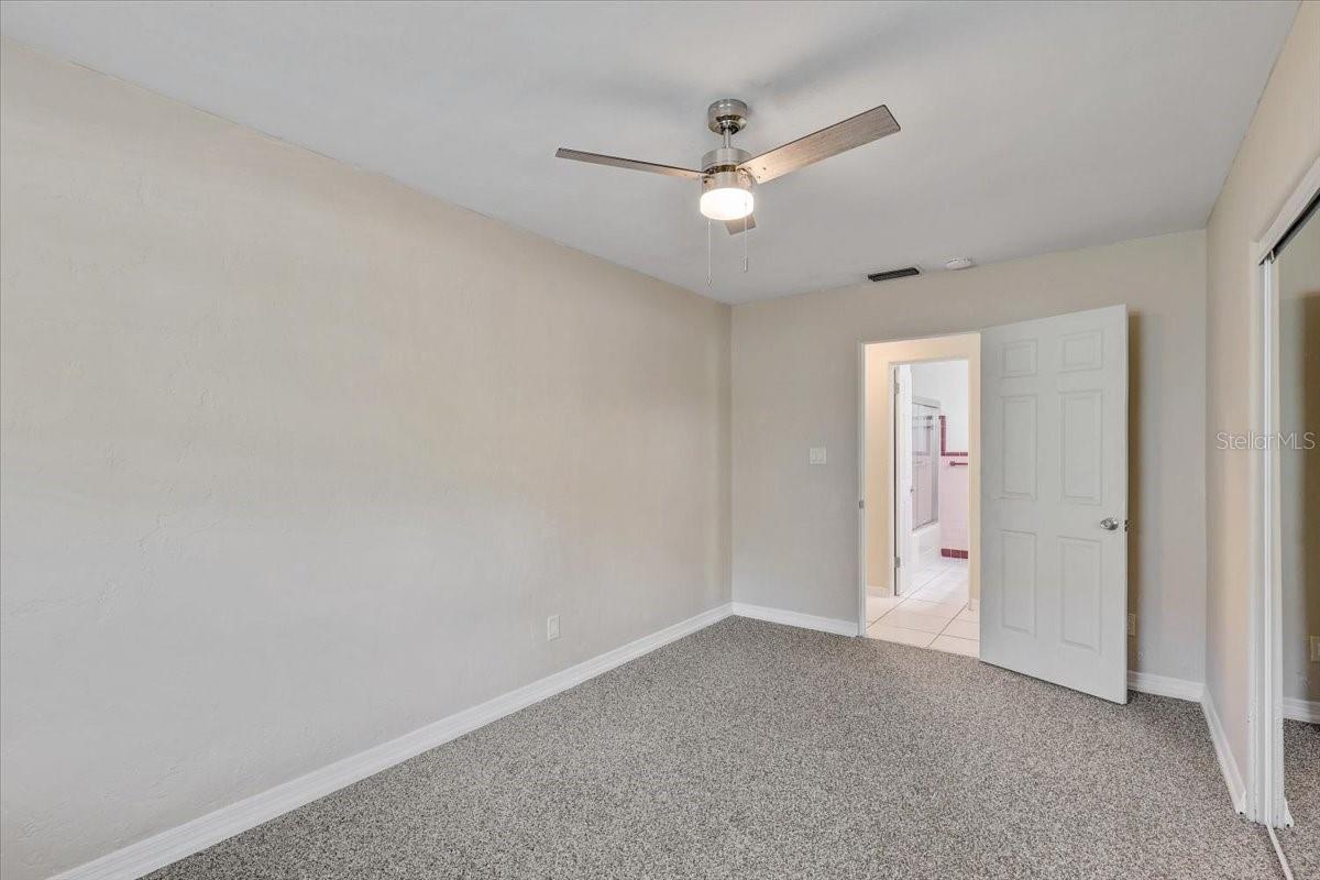 Guest bedroom 1