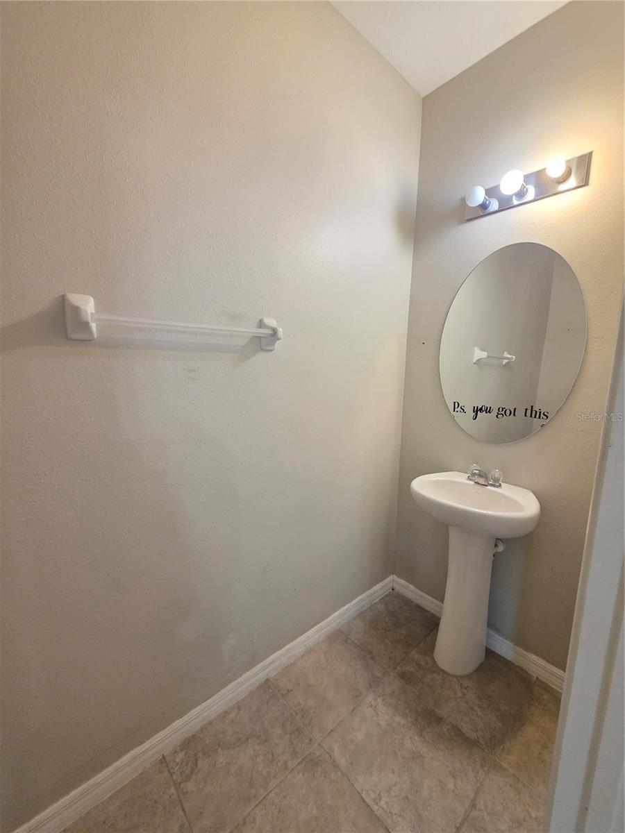 1/2 bath downstairs