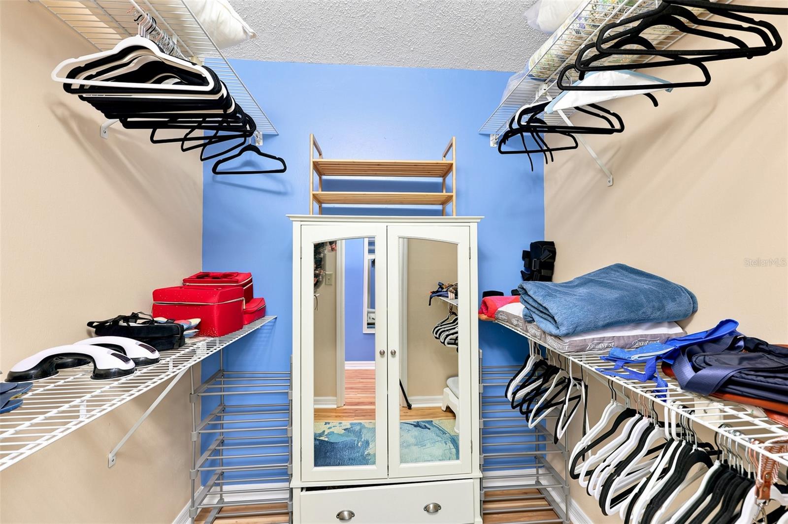 Primary Walk in Closet