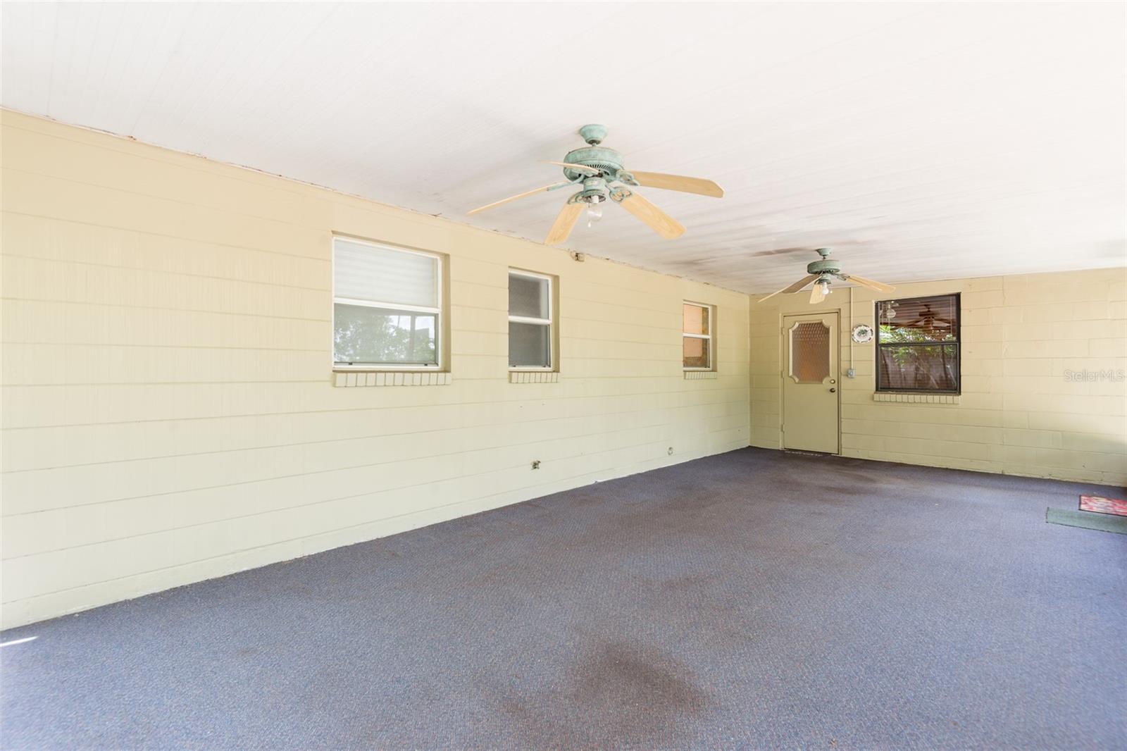Spacious screened-in lanai.