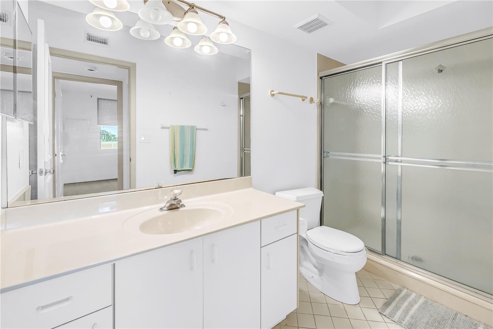 2nd Bathroom