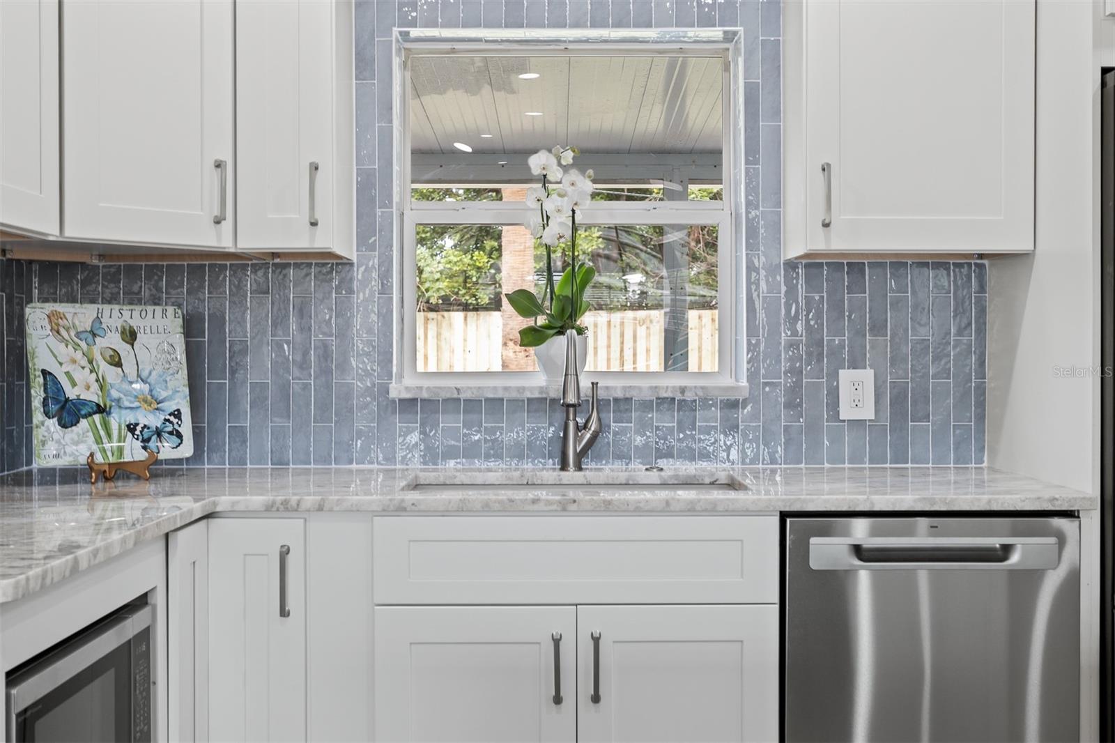 TB8531325