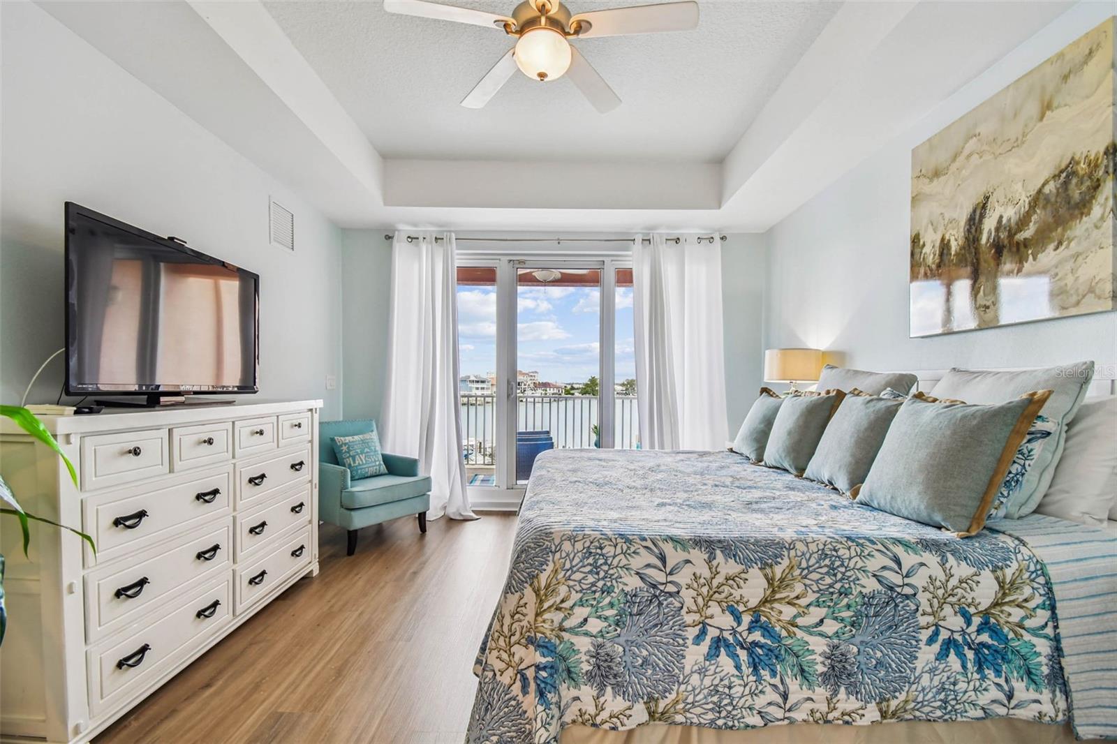 Beautiful bay views!