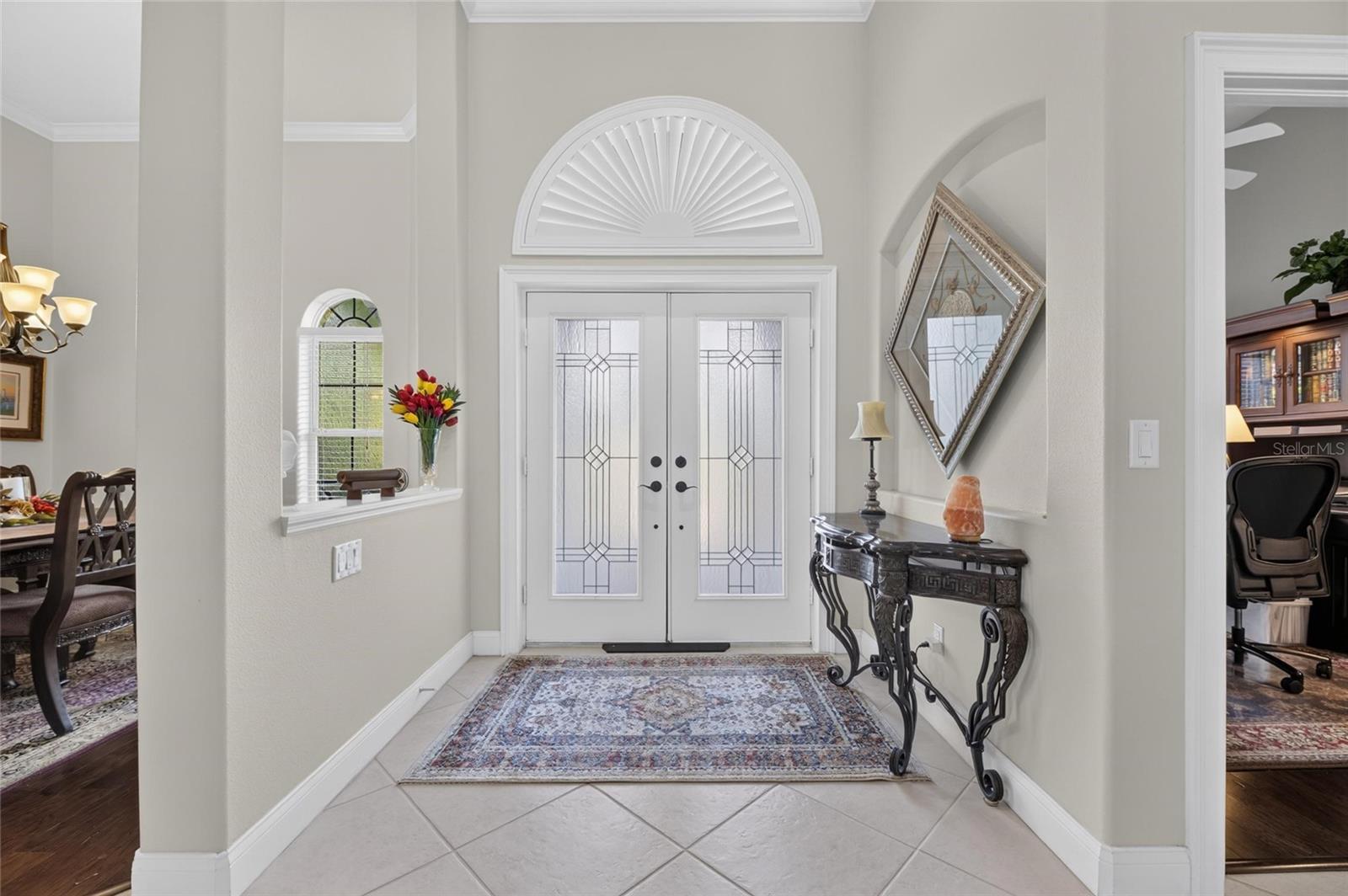Foyer facing entrance