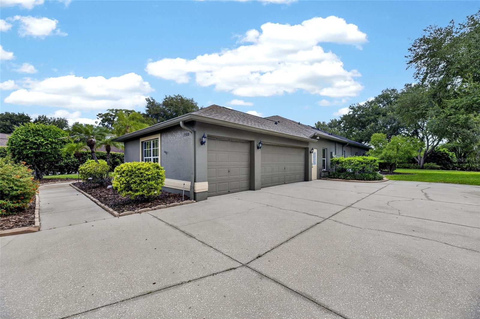 3 Car Garage side facing