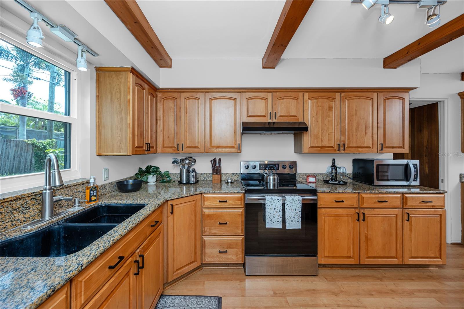 Main House Kitchen 10x20 semi-custom cabinetry with granite
